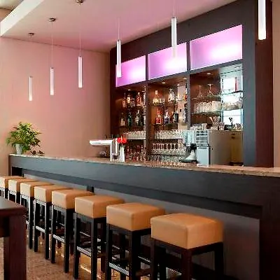 Intercityhotel 4* Dresde