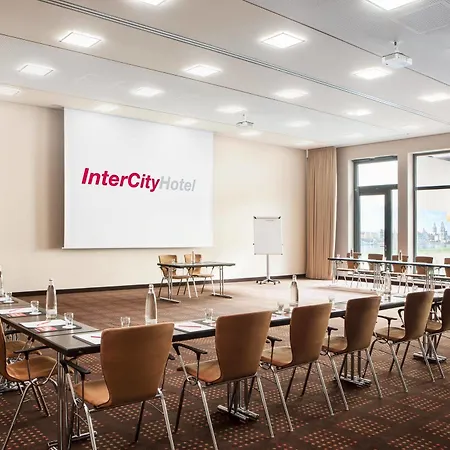 Intercityhotel 4* Dresde