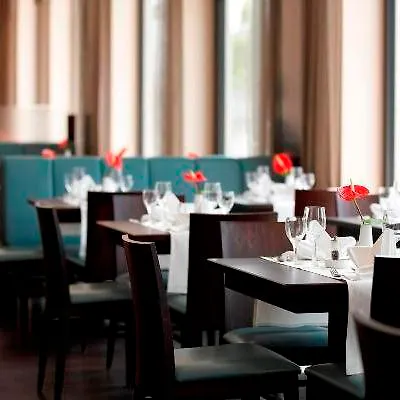 Intercityhotel 4* Dresde