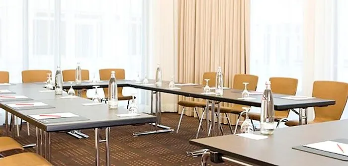 Intercityhotel 4* Dresde