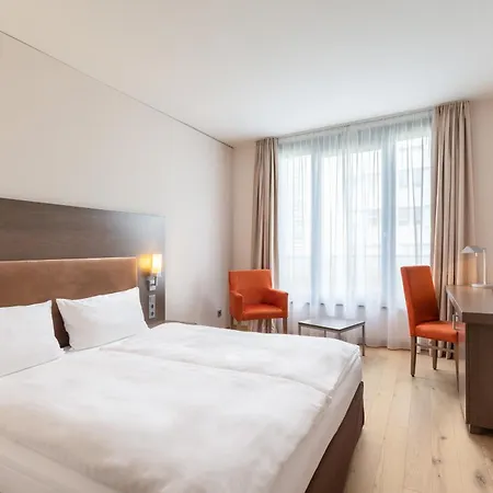 Hotel Intercityhotel 4*