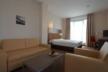 Ξενοδοχείο Intercityhotel 4*