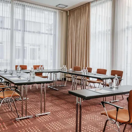 فندق Intercityhotel 4*