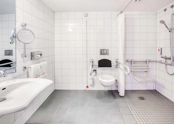 Intercityhotel Ξενοδοχείο 4*