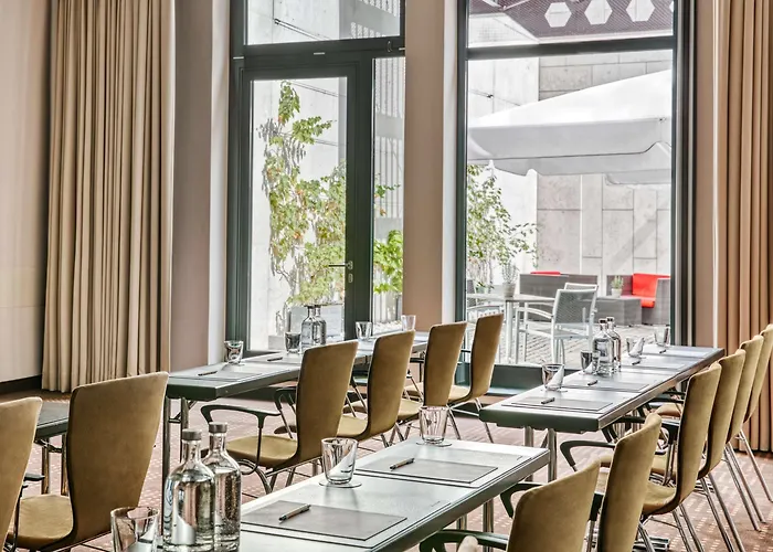 Intercityhotel Ξενοδοχείο 4*