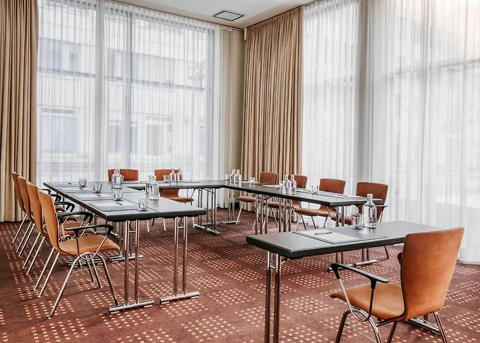 Intercityhotel Ξενοδοχείο 4*